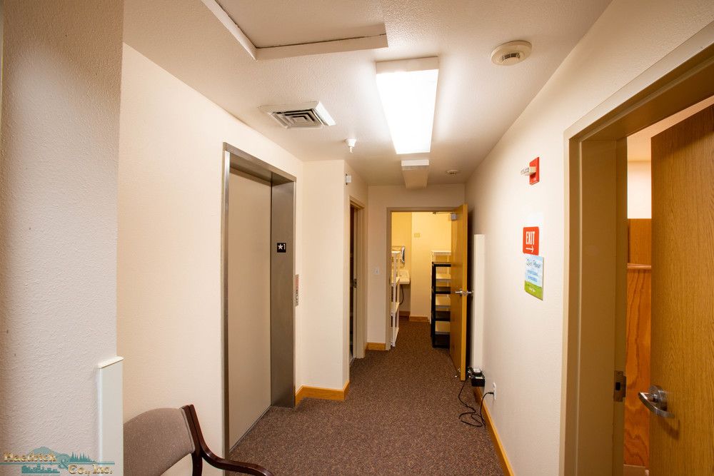 Medical Office Building - Clairmont Doctors Park: 2650 Edith Ave, Redding, CA 96001